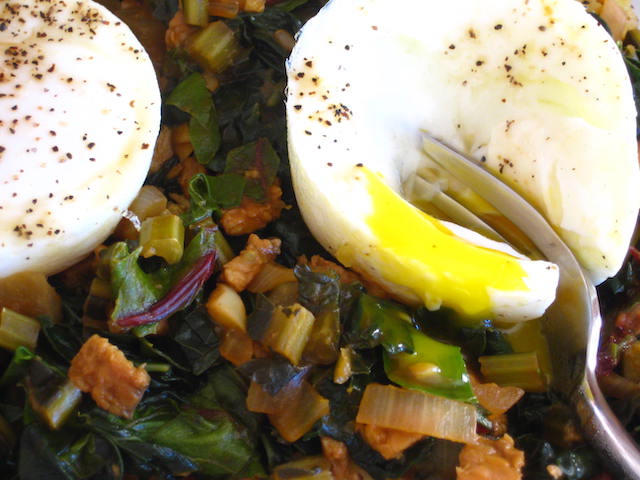 Kale with Roasted Potato Rounds, Egg and Tempeh, Thursday, September 15, 2022